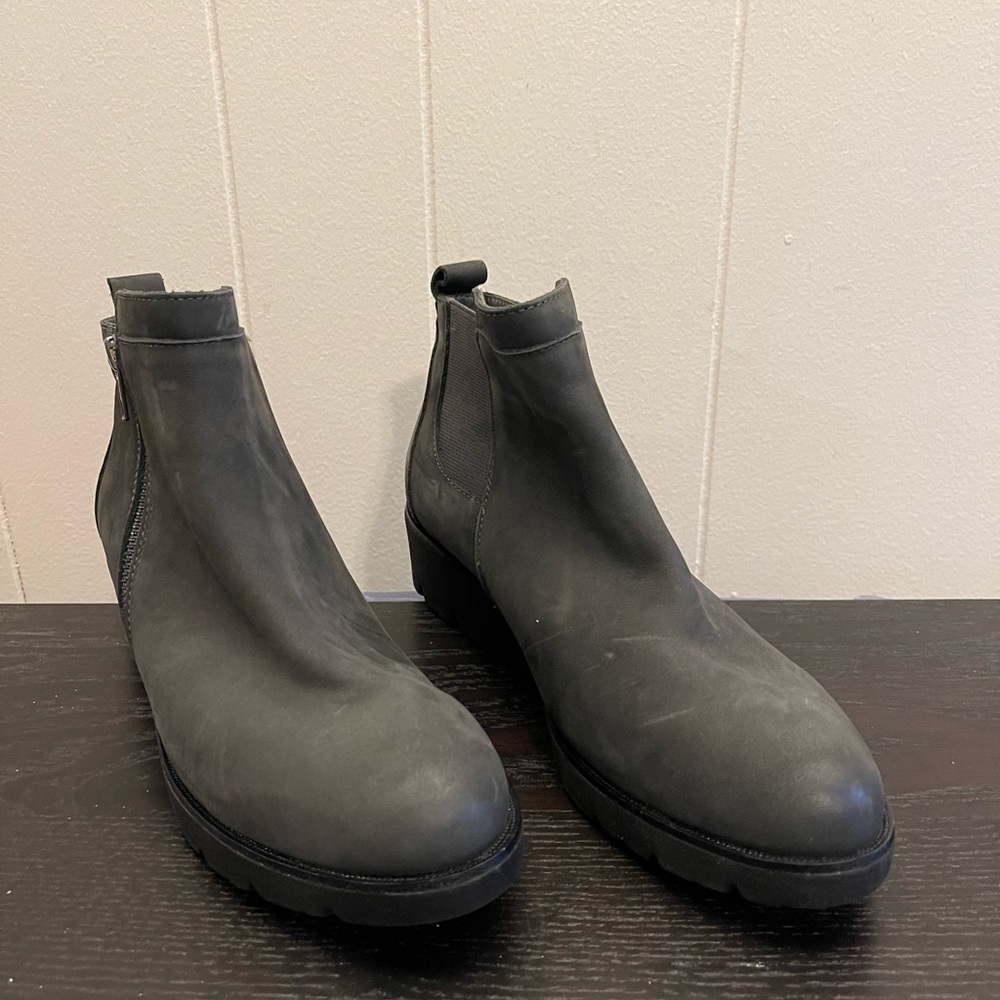 Earth shoes Rhône wedge bootie NWOT Women’s Size 8.5